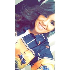 Meet your Posher, Adriana